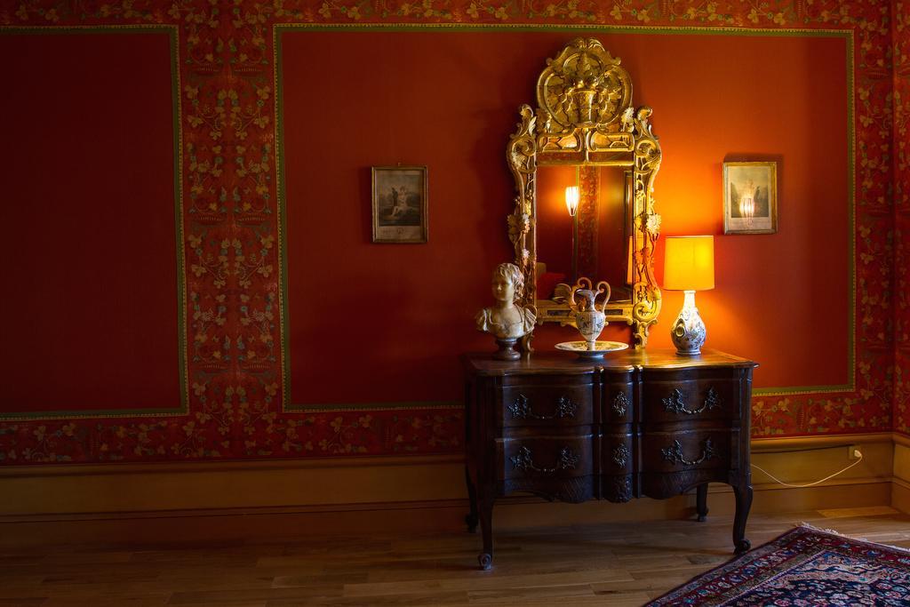 Chateau Du Besset Saint-Romain-de-Lerps Ruang foto